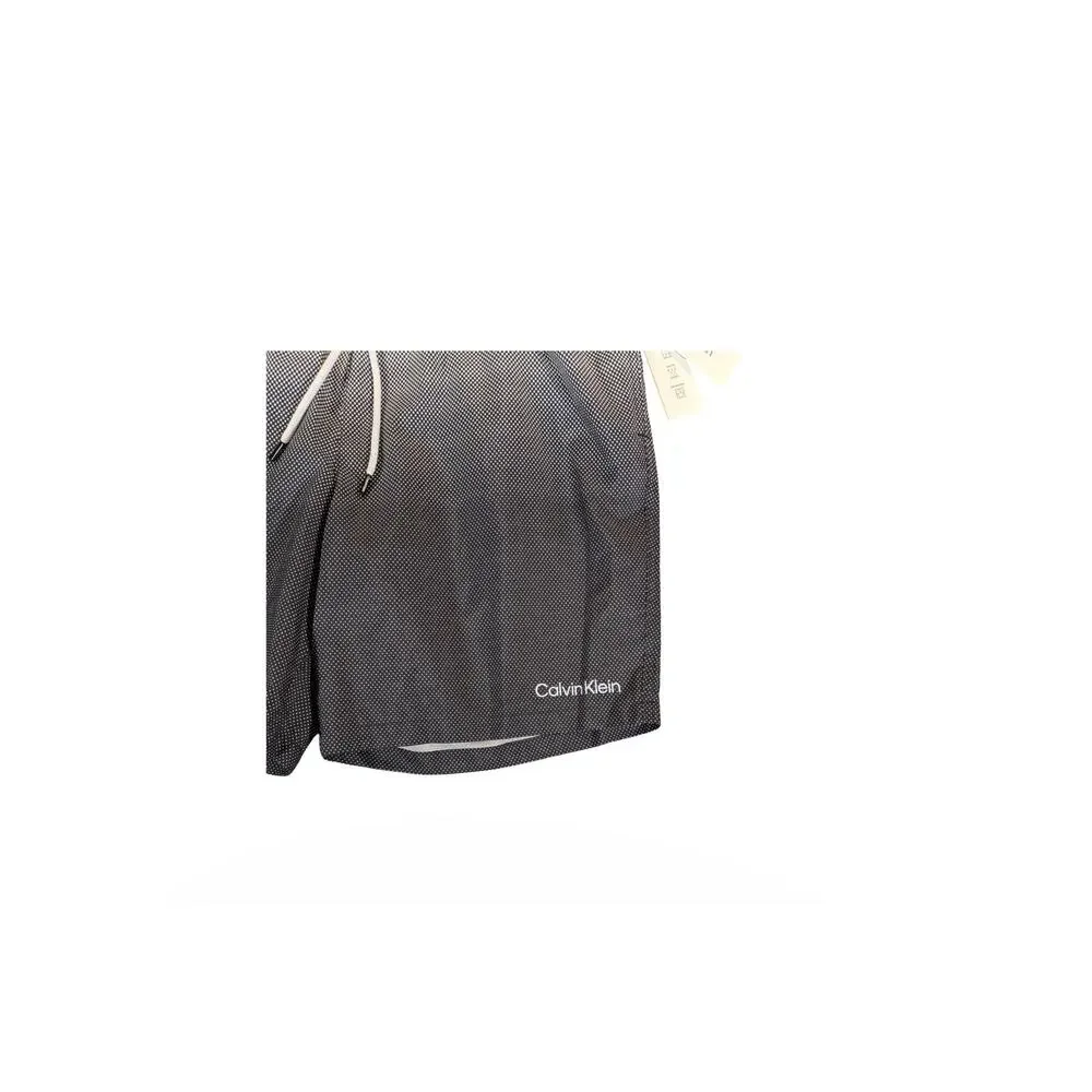 Calvin Klein Swim Trunks NWT UPF 40+ Size L